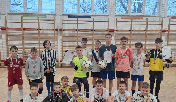 Karácsonyi örömök a teremfoci kupán